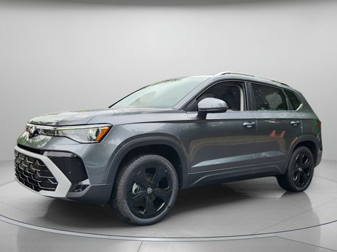 Certified 2025 Volkswagen Taos SEL AWD/4WD image 2