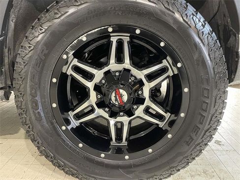 Used 2021 Toyota RAV4 XLE w/ Convenience Package image 13