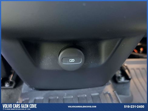 Used 2026 Volvo XC60 B5 Plus w/ Protection Package Premier AWD/4WD image 11