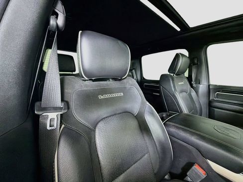 Used 2019 RAM 1500 Laramie w/ Sport Appearance Package AWD/4WD image 28