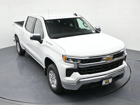 Used 2025 Chevrolet Silverado 1500 LT AWD/4WD image 16