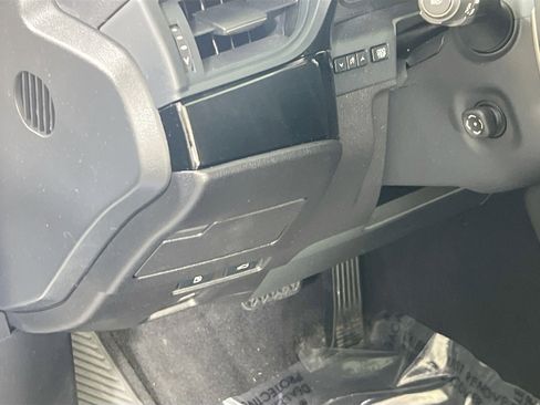 Used 2024 Lexus ES 300h image 10