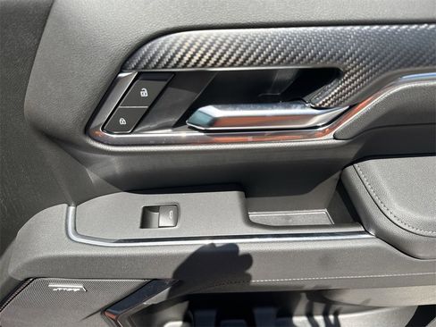 New 2025 Chevrolet Silverado 1500 RST image 31