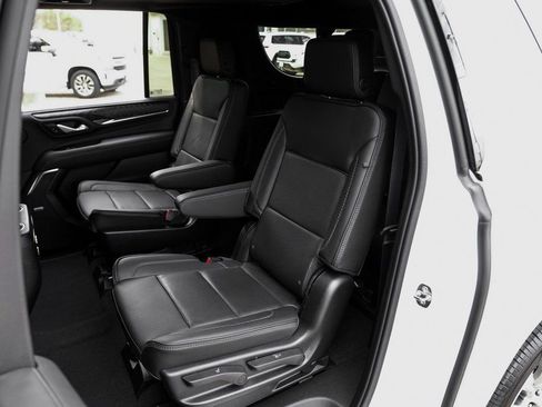 Used 2022 GMC Yukon XL Denali image 51