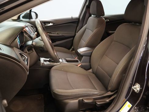 Used 2016 Chevrolet Cruze LT image 3