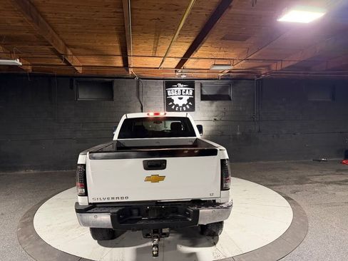 Used 2014 Chevrolet Silverado 2500 LT w/ Interior Plus Package AWD/4WD image 4