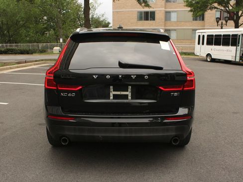 Used 2019 Volvo XC60 T5 Momentum w/ Multimedia Package AWD/4WD image 8