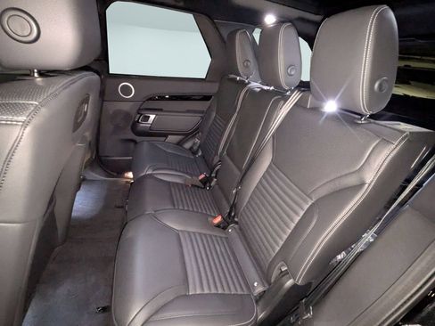 New 2026 Land Rover Discovery S AWD/4WD image 25