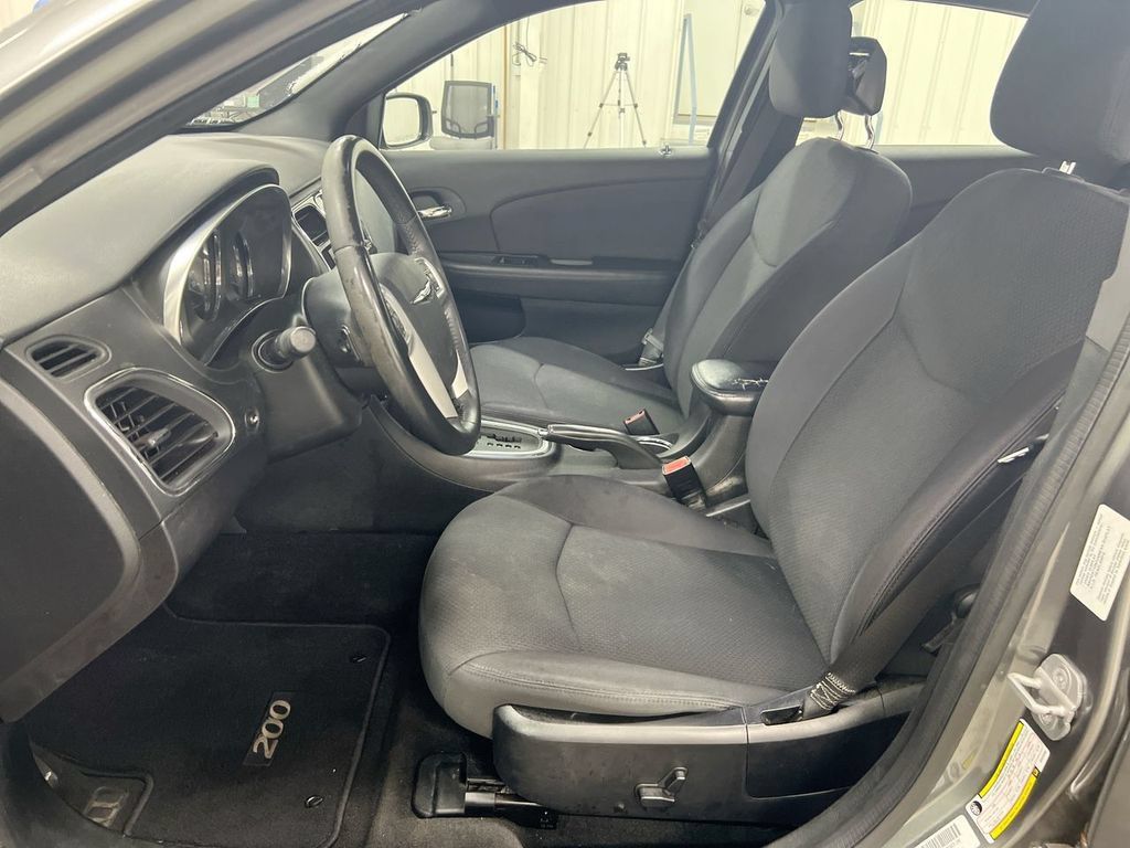 Used 2013 Chrysler 200 Touring FWD image 18