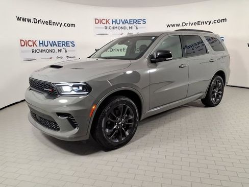 Used 2025 Dodge Durango GT image 1