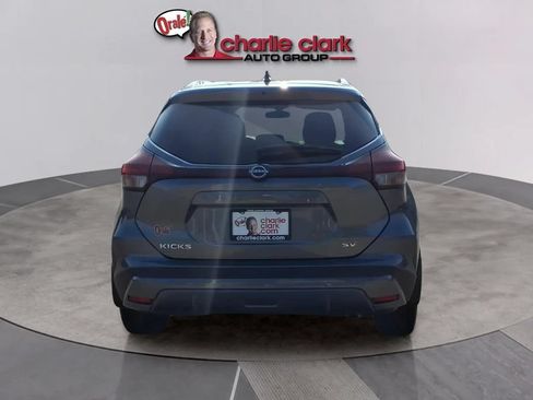 Used 2024 Nissan Kicks SV FWD image 4
