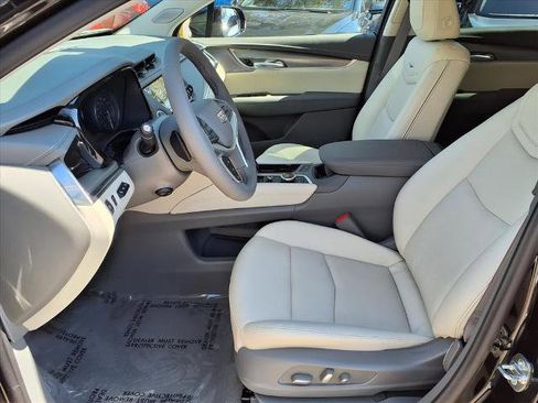 New 2026 Cadillac XT5 Premium Luxury image 13