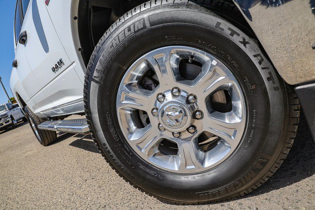 Used 2024 RAM 2500 Big Horn AWD/4WD image 2