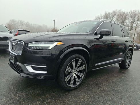 Used 2023 Volvo XC90 B6 Ultimate w/ Protection Package image 3