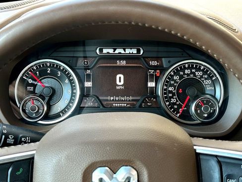 Used 2022 RAM 1500 Laramie AWD/4WD image 26