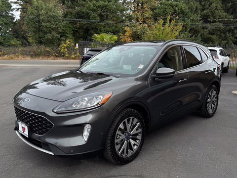 Used 2020 Ford Escape Titanium AWD/4WD image 3