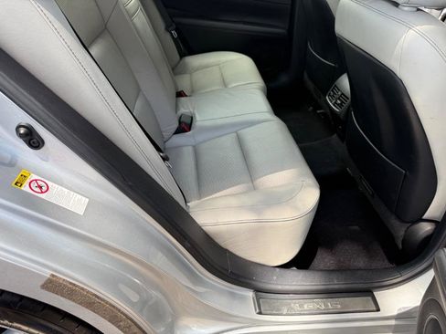 Used 2013 Lexus ES 350 w/ Luxury Pkg FWD image 28