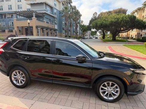 Used 2025 Honda CR-V EX-L image 31
