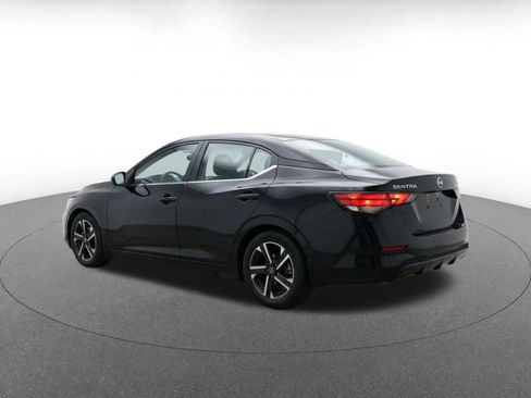 Used 2025 Nissan Sentra SV FWD image 4