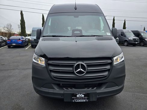 New 2025 Mercedes-Benz Sprinter 2500 image 8