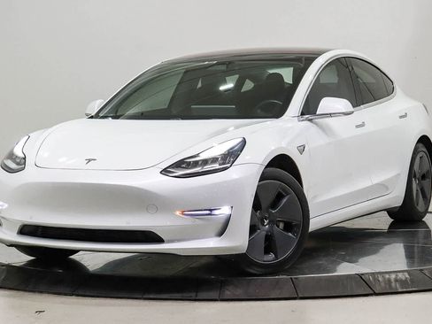 Used 2018 Tesla Model 3 Long Range RWD image 1