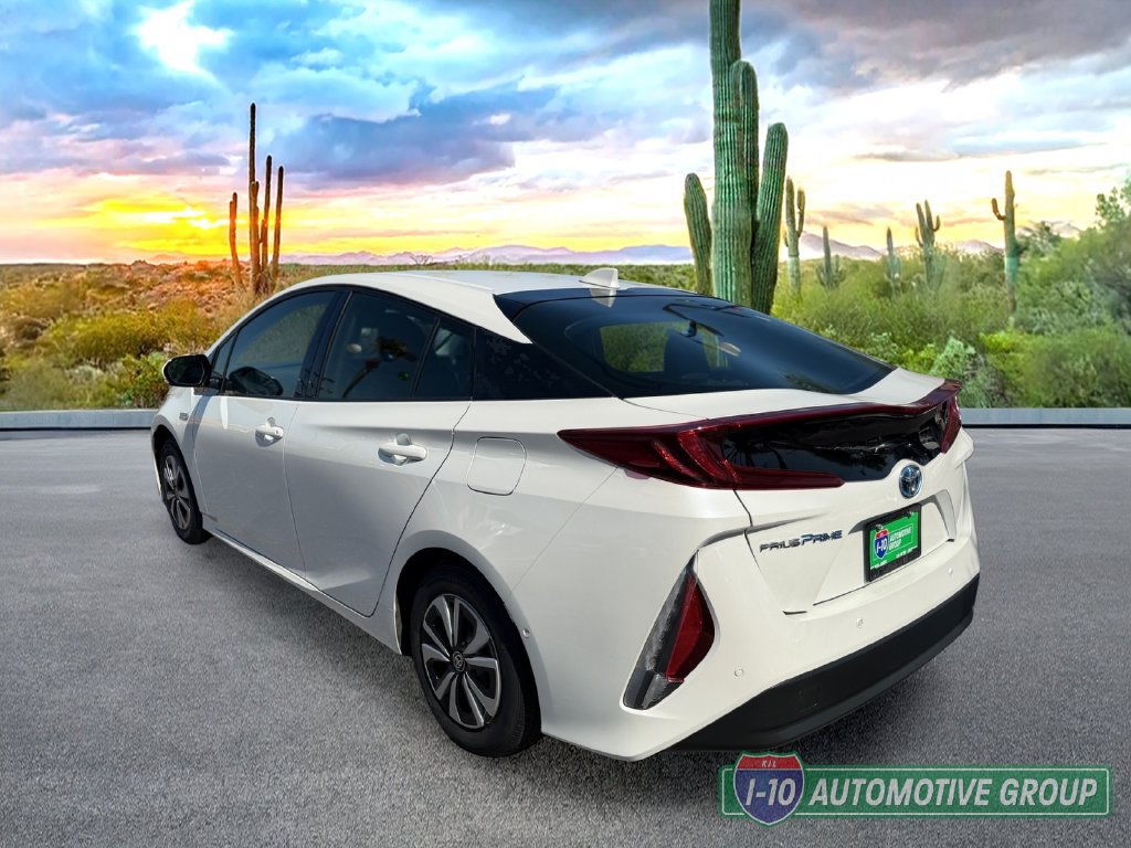 Used 2017 Toyota Prius Prime Advanced FWD image 7