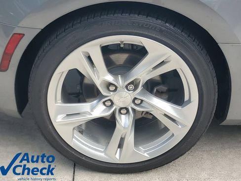 Used 2021 Chevrolet Camaro LT RWD image 9