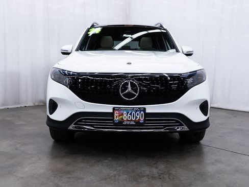 Used 2024 Mercedes-Benz EQB 300 4MATIC image 2