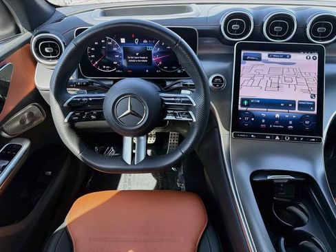 Used 2023 Mercedes-Benz GLC 300 image 18