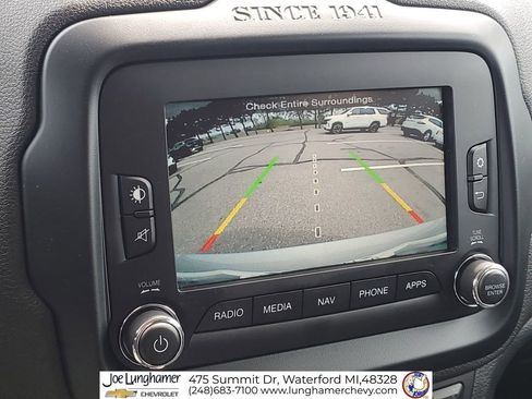 Used 2016 Jeep Renegade Limited FWD image 17
