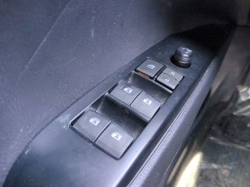 Used 2018 Toyota Camry LE FWD image 25