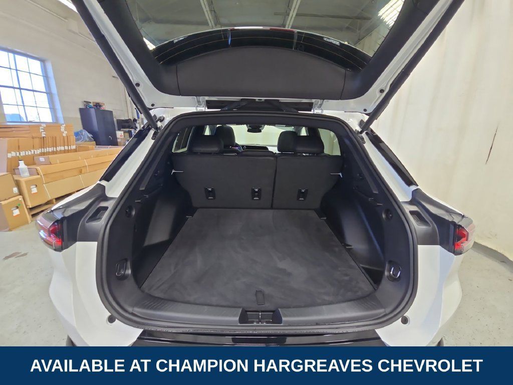 Used 2025 Chevrolet Equinox EV LT w/ Convenience Package AWD/4WD image 34