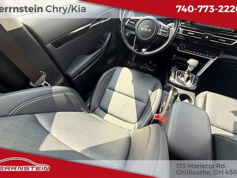 Used 2023 Kia Seltos EX AWD/4WD image 12