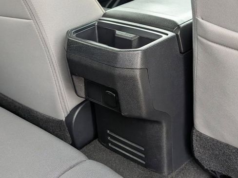 Used 2024 Toyota Tacoma TRD Off-Road image 32