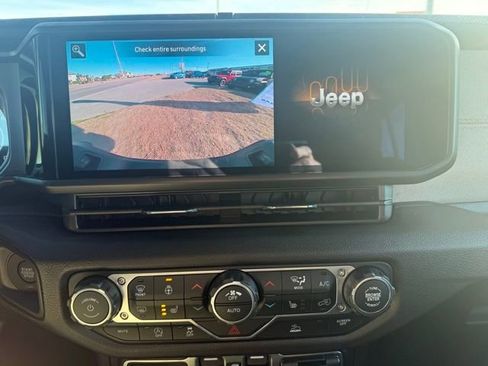 New 2026 Jeep Gladiator Sport image 23