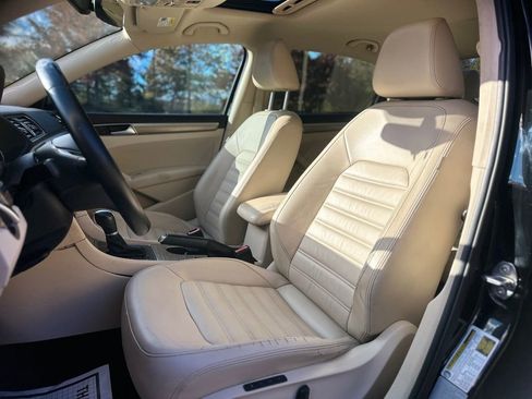 Used 2016 Volkswagen Passat 1.8T image 10