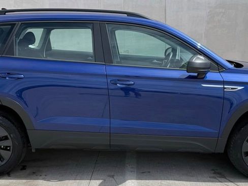 Used 2024 Volkswagen Taos S w/ MDO Package FWD image 5