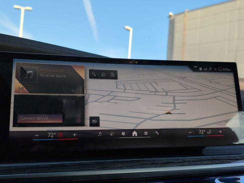 New 2026 BMW 750e xDrive w/ Executive Package image 30