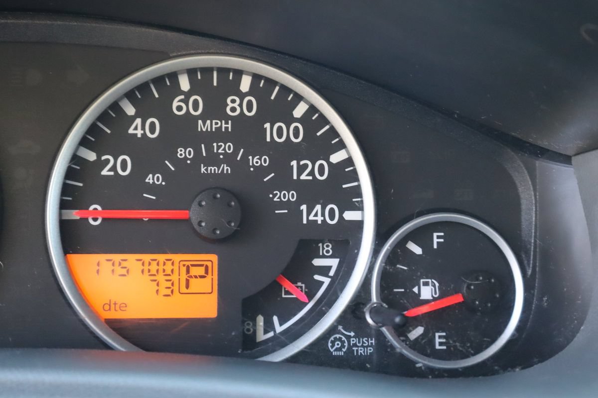Used 2009 Nissan Frontier LE w/ LE Value Truck Pkg AWD/4WD image 44