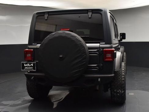 Used 2018 Jeep Wrangler Unlimited Sahara image 7