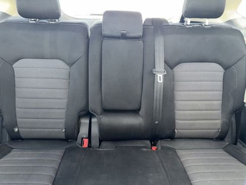 Used 2021 Ford Edge SE image 21