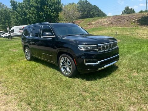 Used 2023 Jeep Grand Wagoneer Series II w/ Flexible Seating Group AWD/4WD image 7