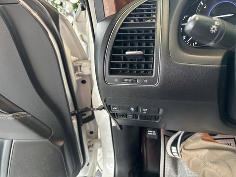 Used 2018 INFINITI QX80 4WD w/ Driver Assistance Package image 14