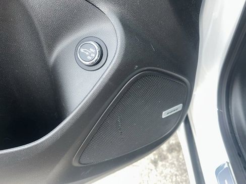 Used 2024 Buick Encore GX Avenir w/ Avenir Technology Package image 17