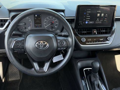 Used 2024 Toyota Corolla LE FWD image 12