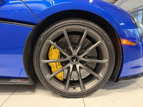 Used 2020 McLaren 570S image 16