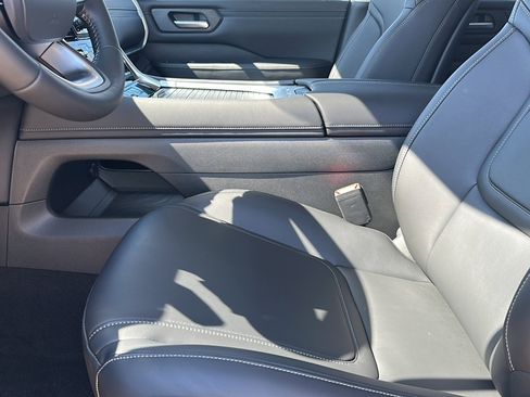 New 2026 Nissan Armada SV image 10