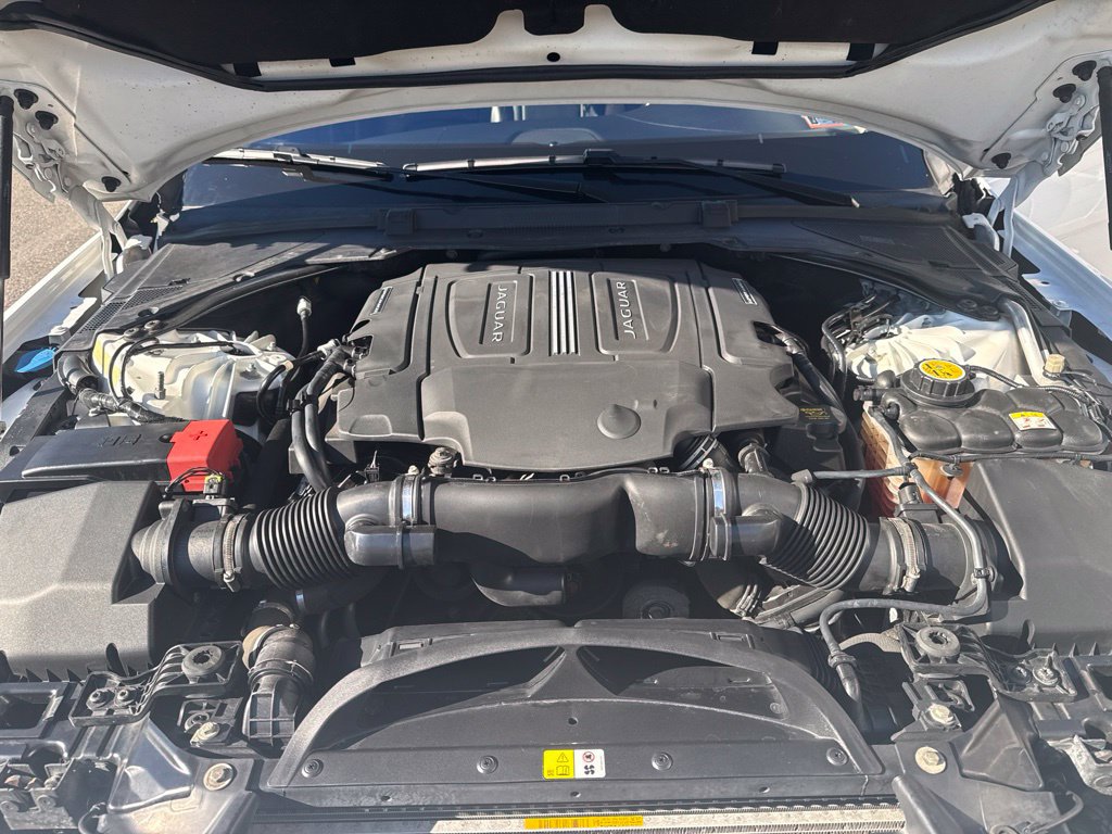 Used 2016 Jaguar XF Premium AWD/4WD image 16