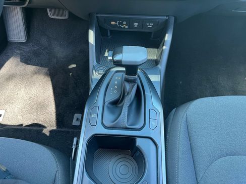 Used 2025 Kia K4 FWD image 40