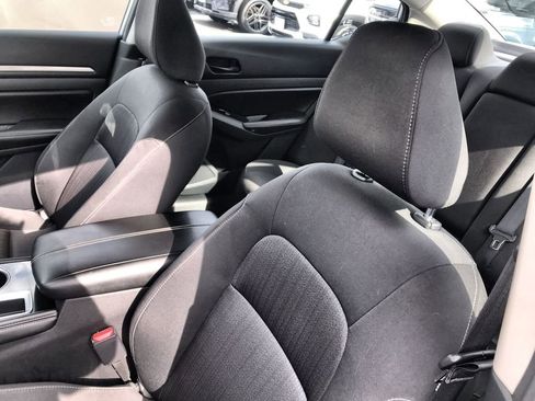 Used 2023 Nissan Altima 2.5 SV image 11